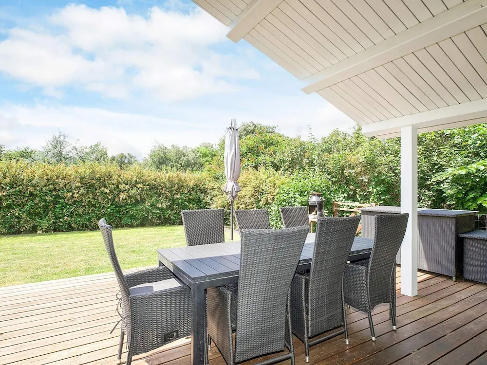 Stylish Holiday Home in Føllenslev near Sea