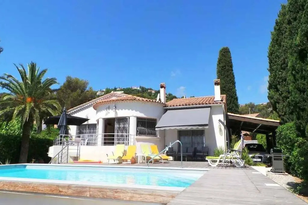 Lou Mazett 2465 villa