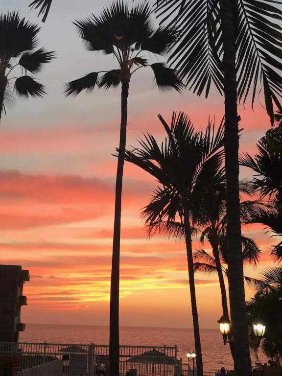 Kona Shores