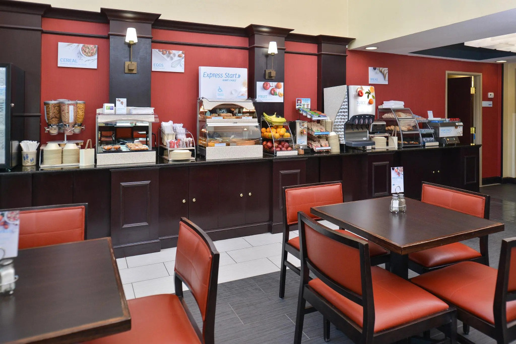 Holiday Inn Express & Suites Austin SW - Sunset Valley by IHG