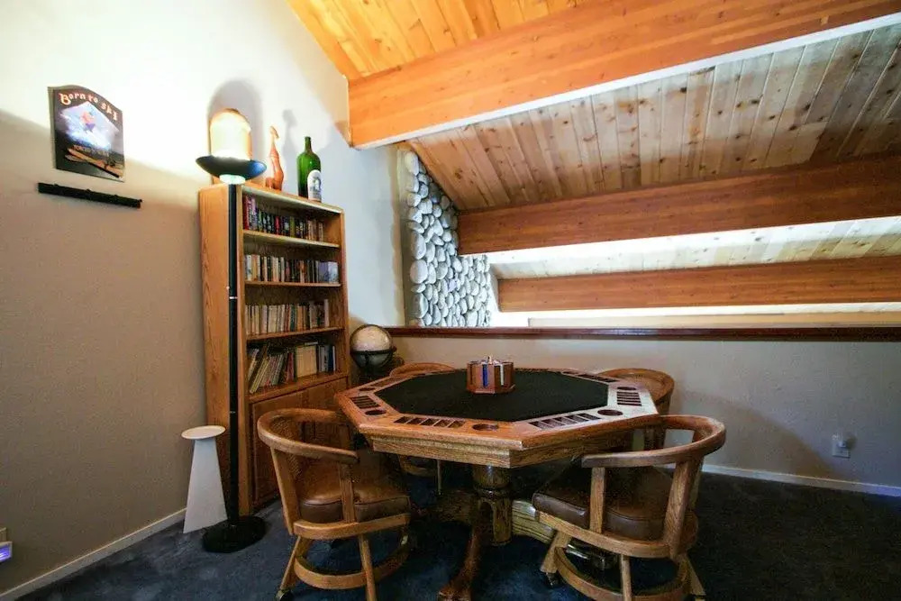 Bridges Townhome 13 Mountain View Townhome just Steps to the Slopes with Private Garage and Washer Dryer by RedAwning