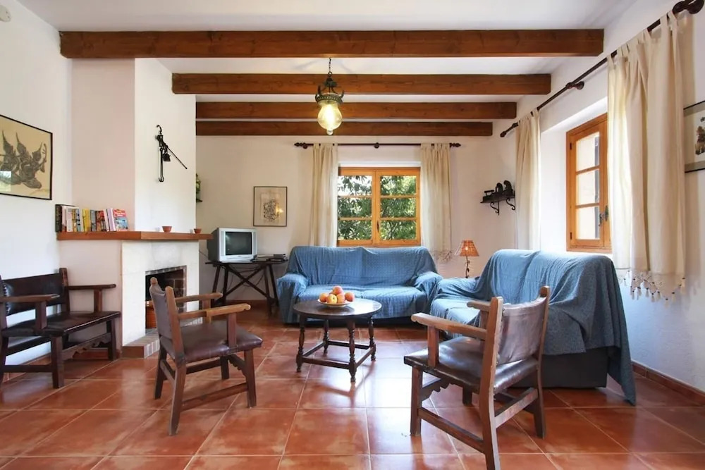 Villa - 4 Bedrooms with Pool and WiFi - 103147