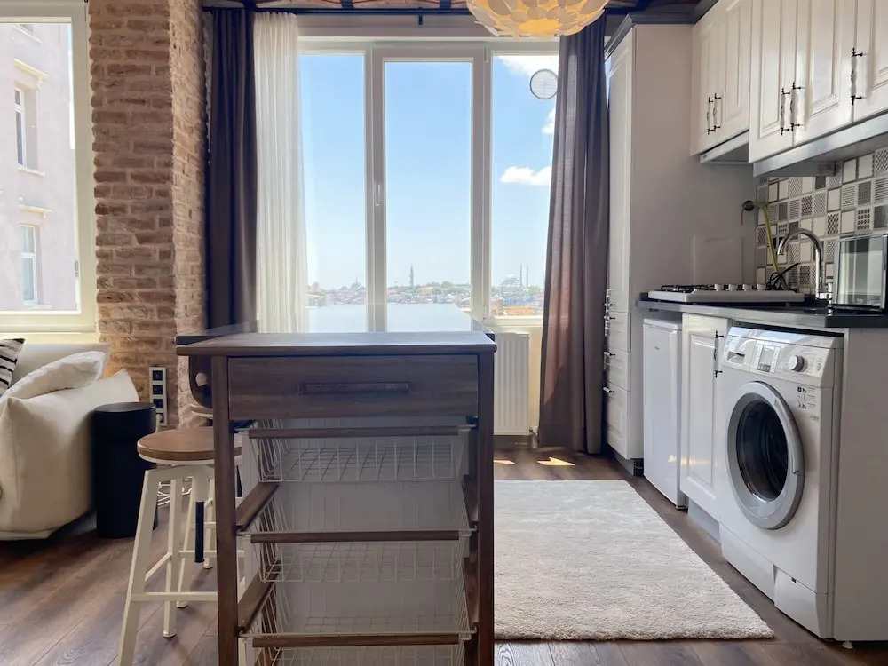 Flat w City View Near Galata Tower in Istiklal Ave