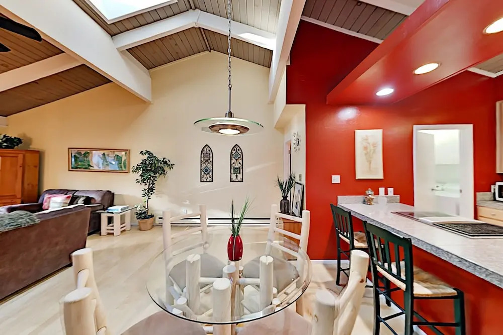 Forest Vista - 2 Minutes To Diamond Peak 3 Bedroom Condo