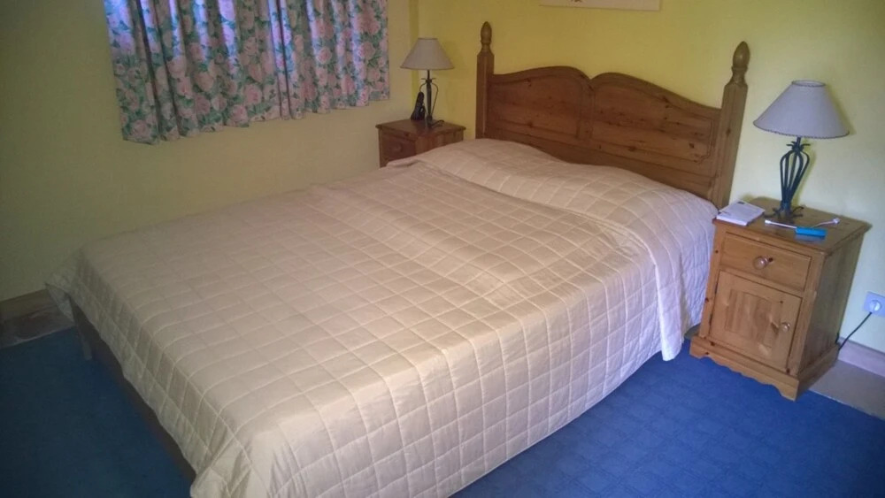 House With 3 Bedrooms in Mallemort, With Pool Access, Enclosed Garden