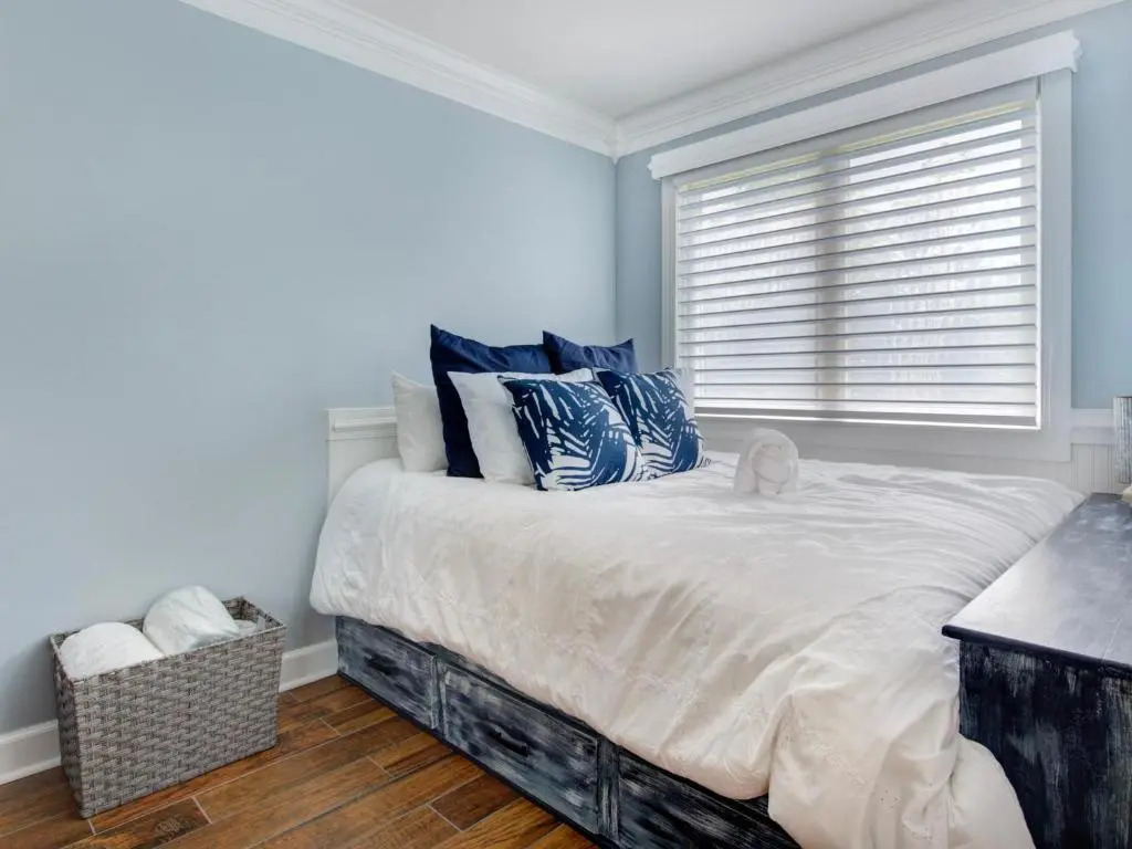 Tucked Inn 2101, Sleeps 4, Pool, Grill, Wifi