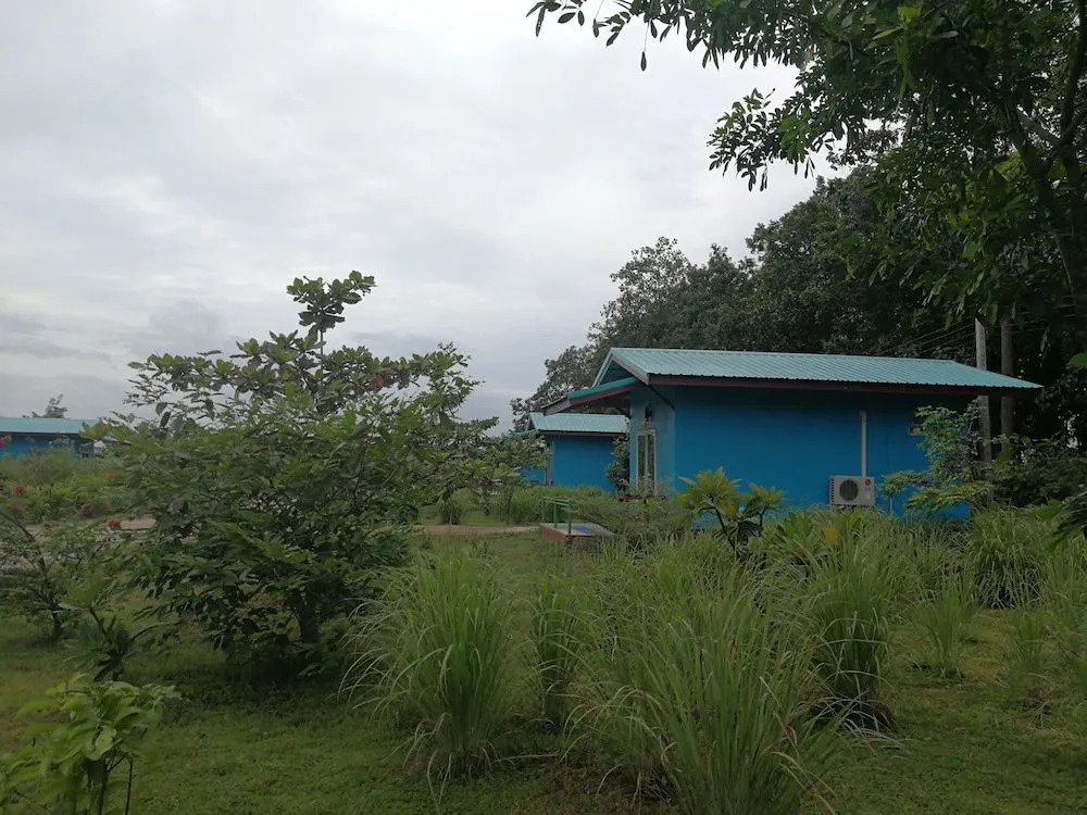 Charoensook Resort