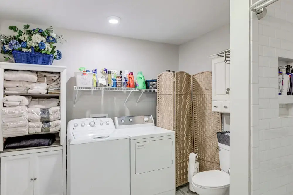 Lovely Lexington Home: 4 Mi to Downtown!
