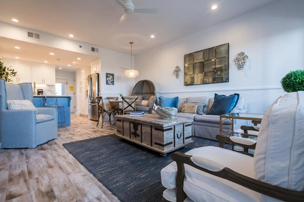 Tresor de la Mer 25 Central Square Unit 304 By Dune Vacation Rentals