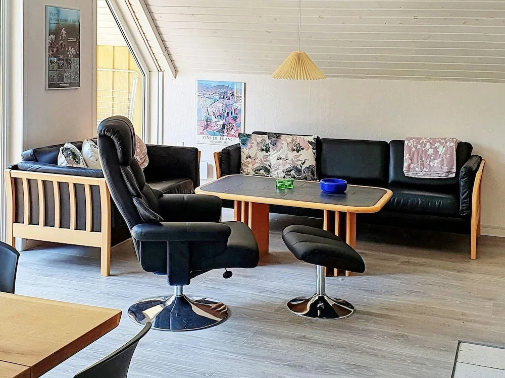 Gorgeous Holiday Home in Rømø on Natural Plot