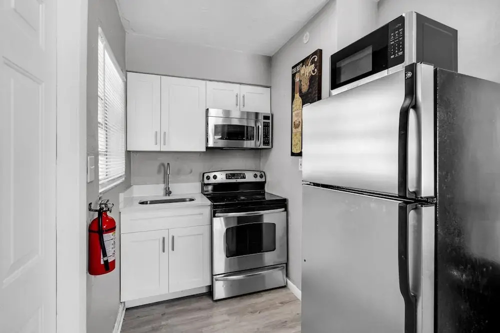 Triplex With 3 Bedrooms 6 Min Beach Free Parking