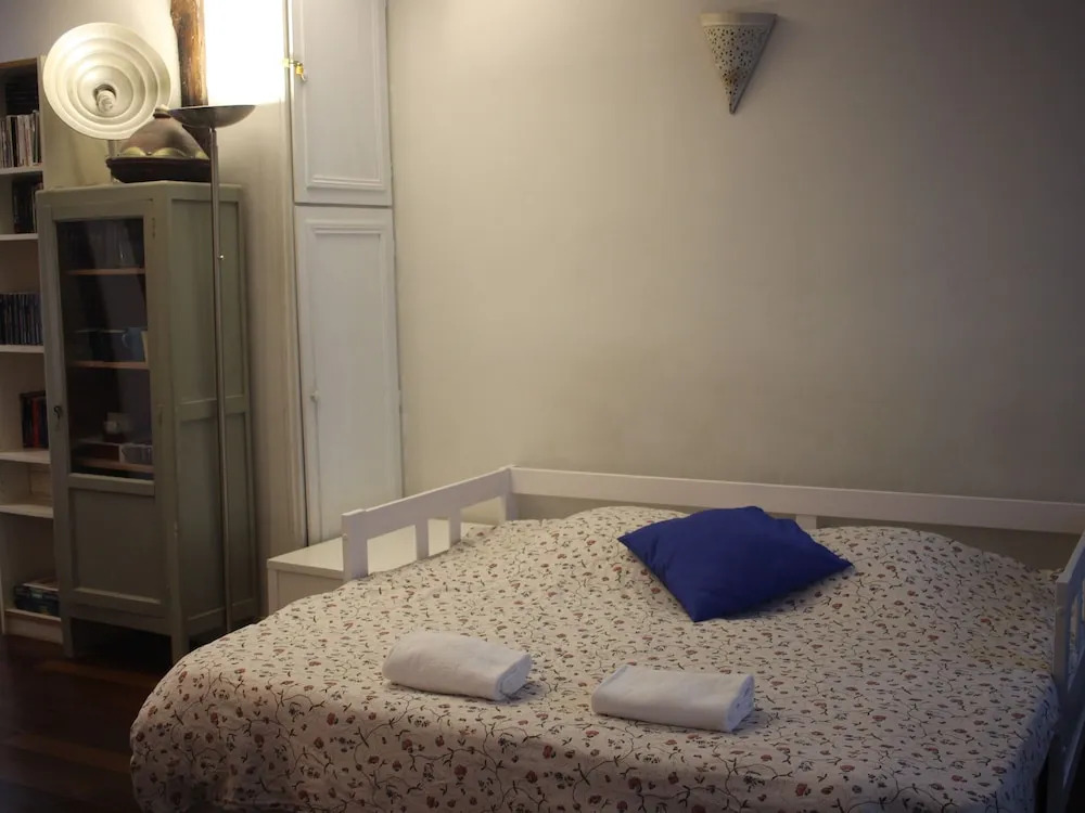 Montmartre Apartments Cezanne