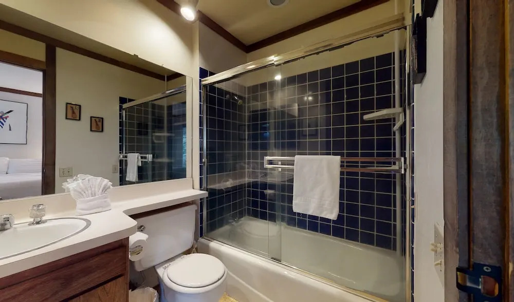Mammoth Estates Deluxe 2 Bedroom Condos