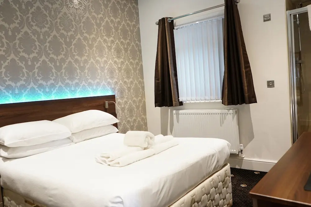 Marlborough Hotel