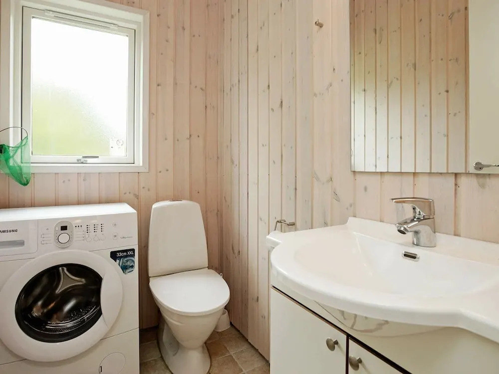 Serene Holiday Home in Saeby With Whirlpool