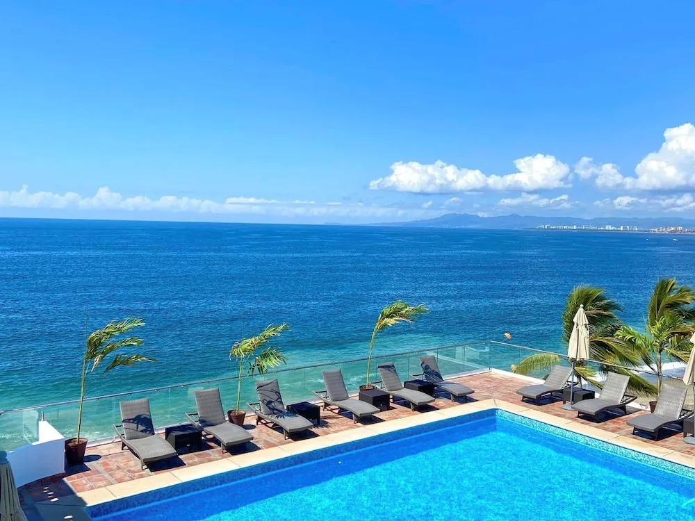 The Paramar Beachfront Boutique Hotel With Breakfast Included - Downtown Malecon