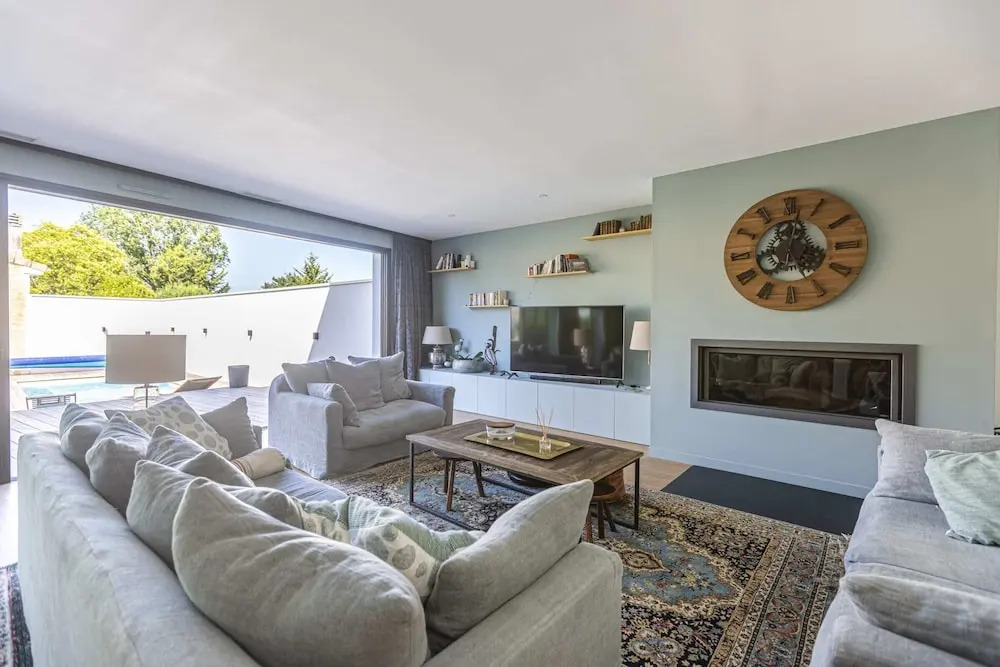 Stunning Home with Private Pool and Patio by GuestReady