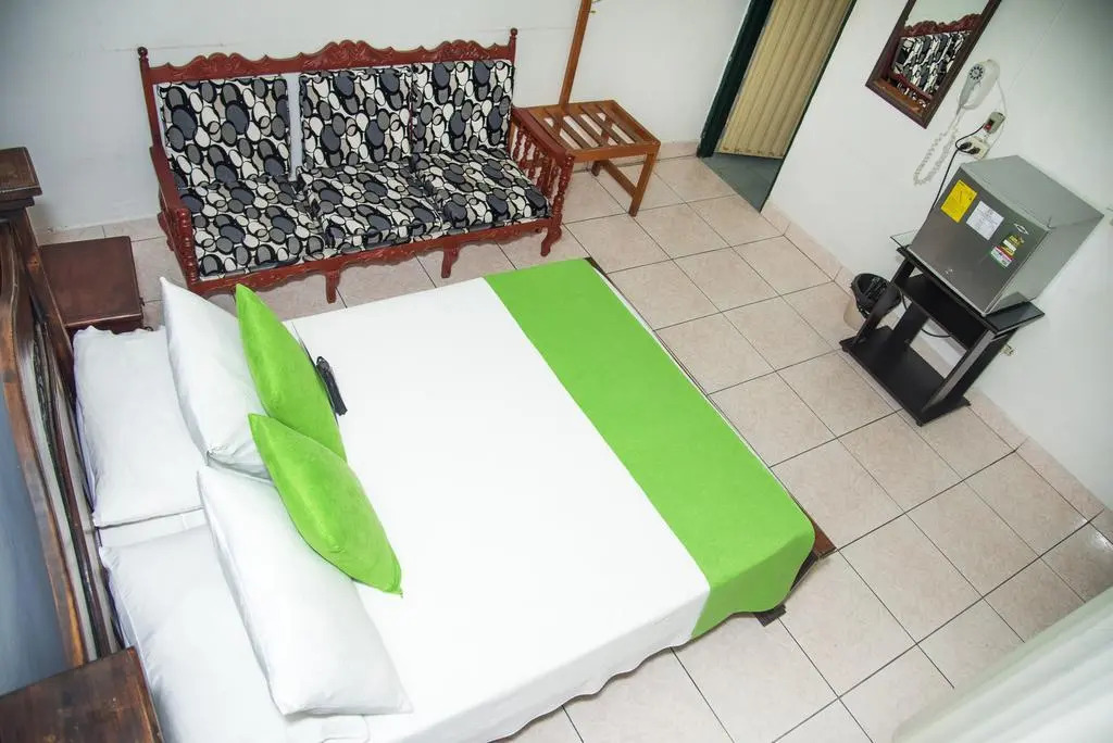 Hotel Abril
