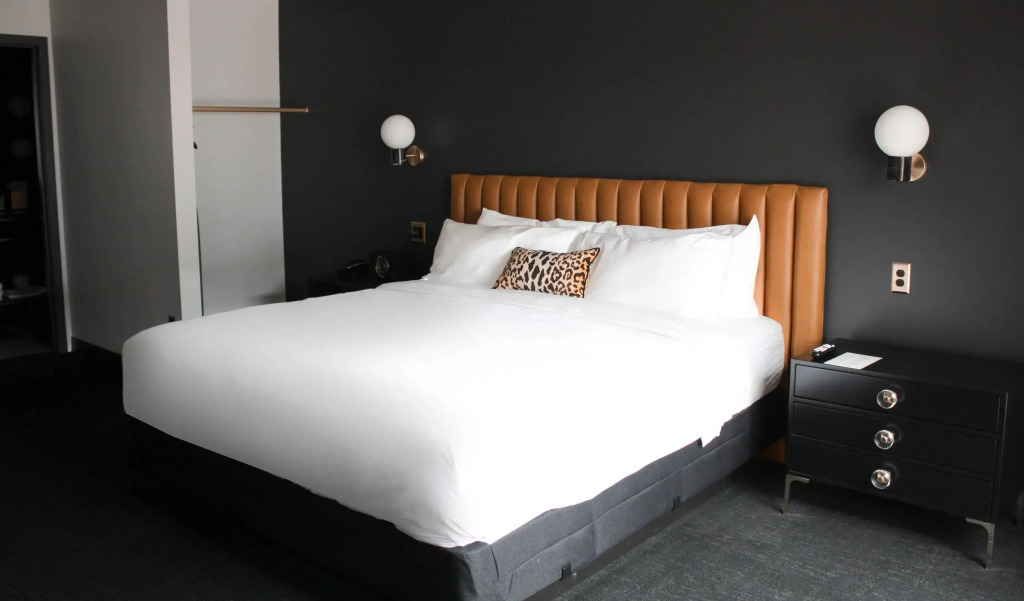 The Inn Hotel Lake Okoboji, an Ascend Collection Hotel