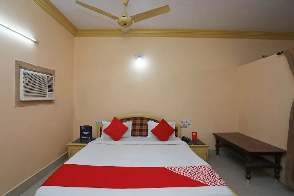 OYO 27706 Vineet
