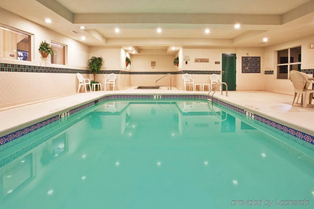 Country Inn & Suites By Radisson, McDonough, GA