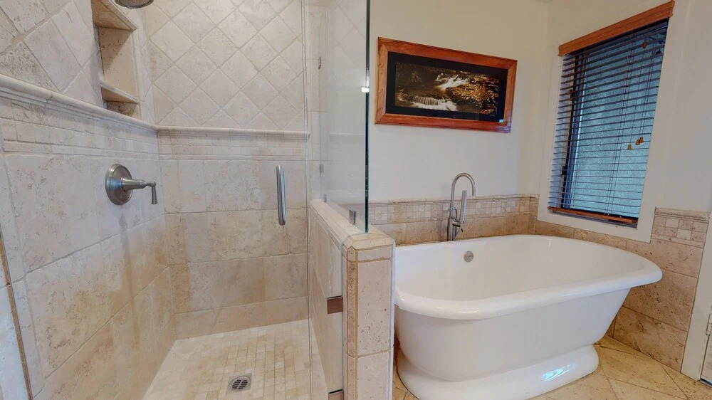 Bridges Townhome 9 Deluxe, Mountain View Townhome with Private Decks and Washer Dryer, Walk to Slopes by RedAwning