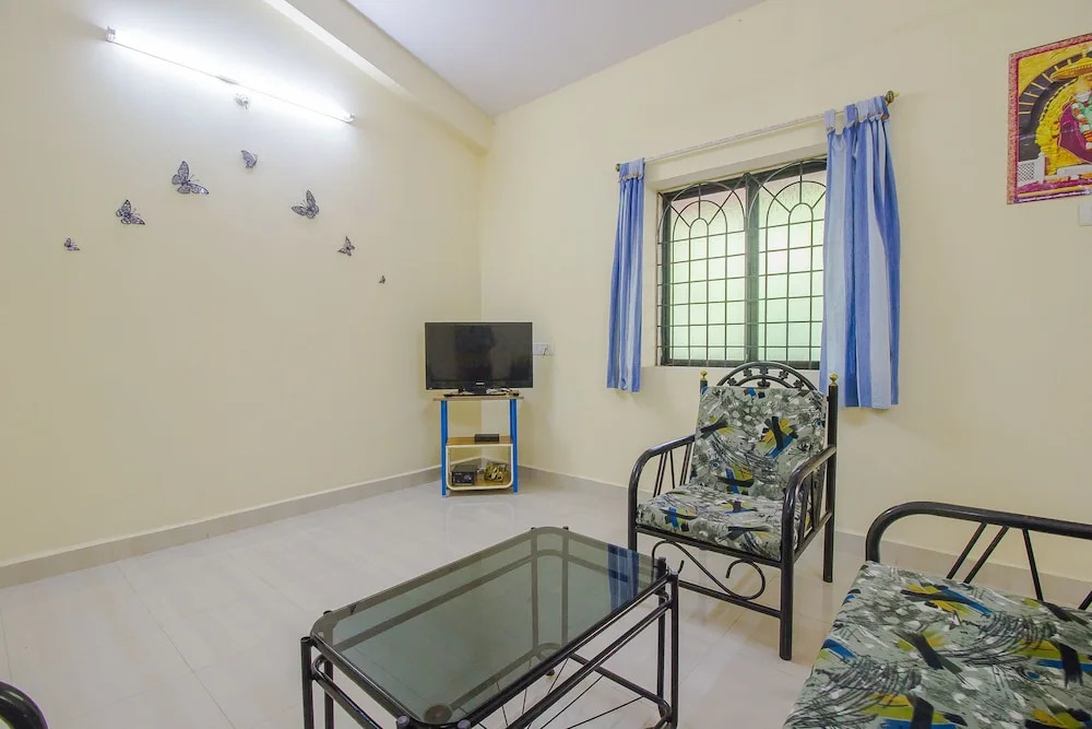 OYO 17401 Home Peaceful 2BHK Calangute