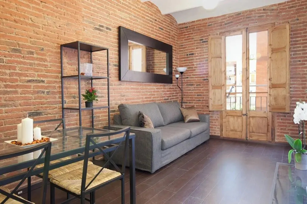 Cozy classic Apartment by Sagrada Familia with free wifi and A/C