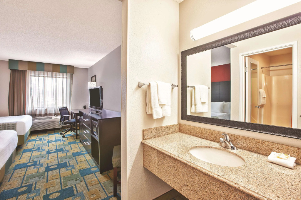 La Quinta Inn by Wyndham Toledo Perrysburg