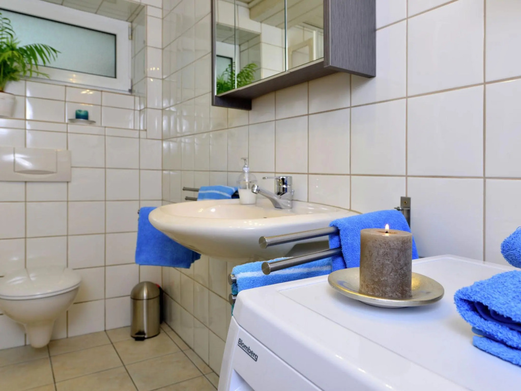 Holiday home in Sauerland - quiet setting, private entrance, terrace, garden
