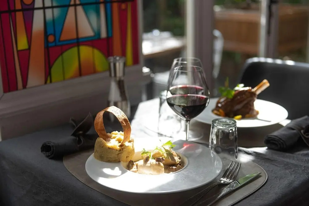 Logis - Hostellerie & Restaurant du Marché
