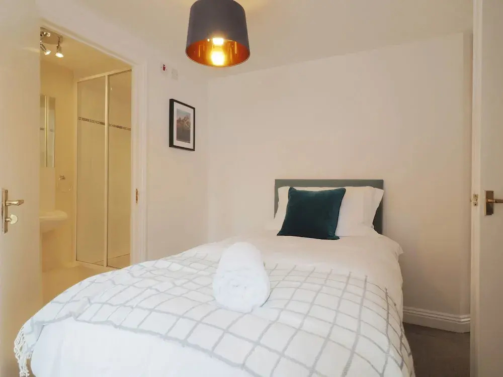 Host & Stay - Kings Corner