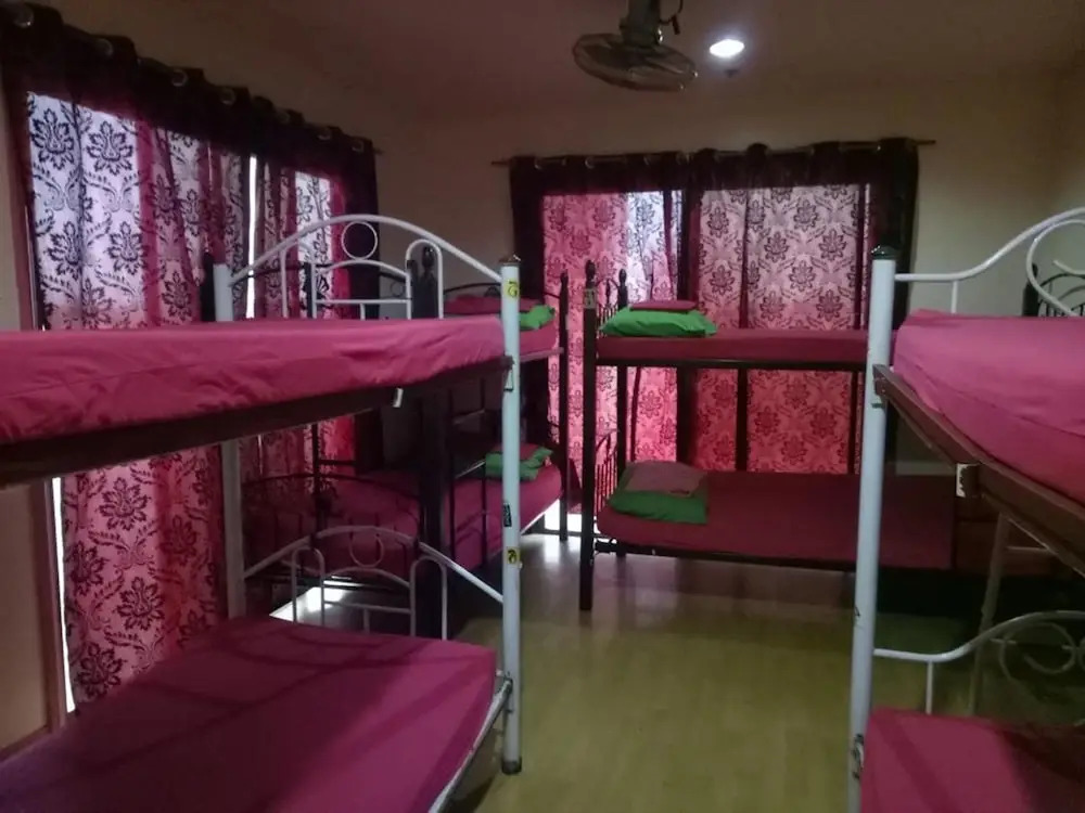Pink Manila Hostel