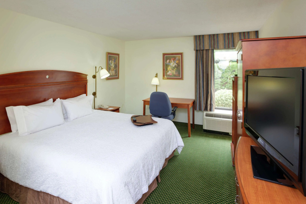 Hampton Inn By Hilton Chester South