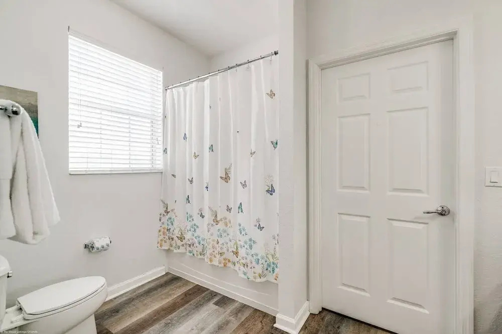Roomy and Modern 3bd/2ba Home With Balcony #3vc201