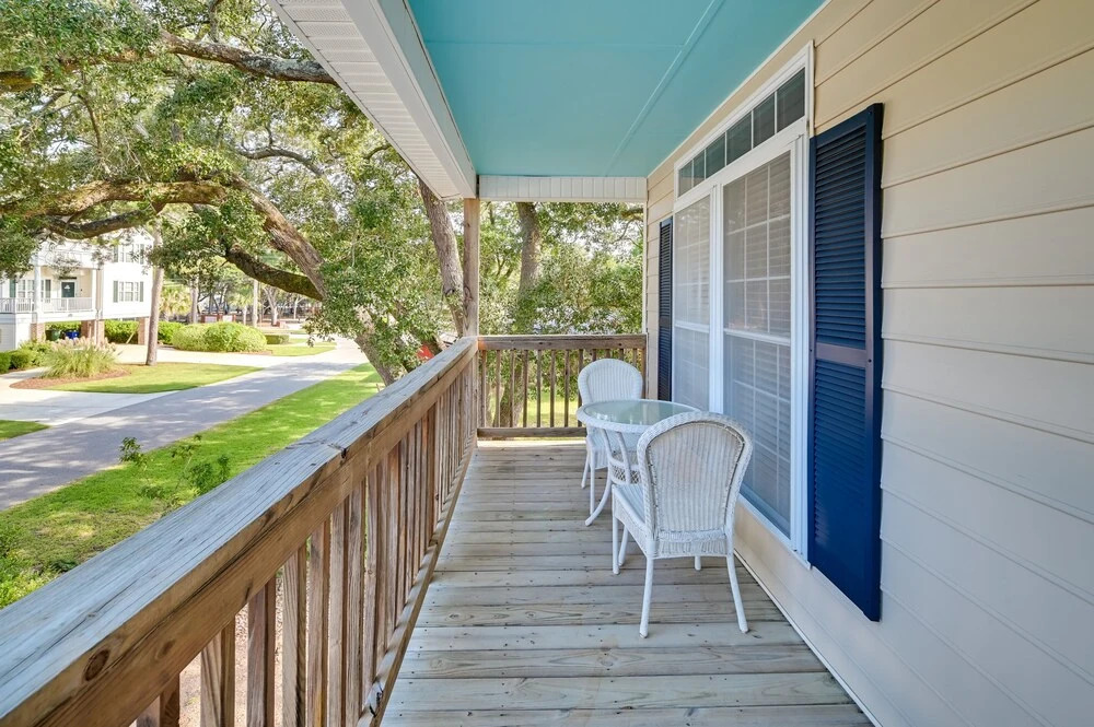 Walk to Ocean: Family Home in Surfside Beach