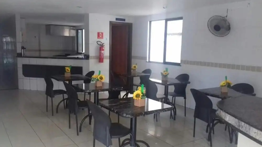 Hotel Piramide Pituba - Av Paulo VI
