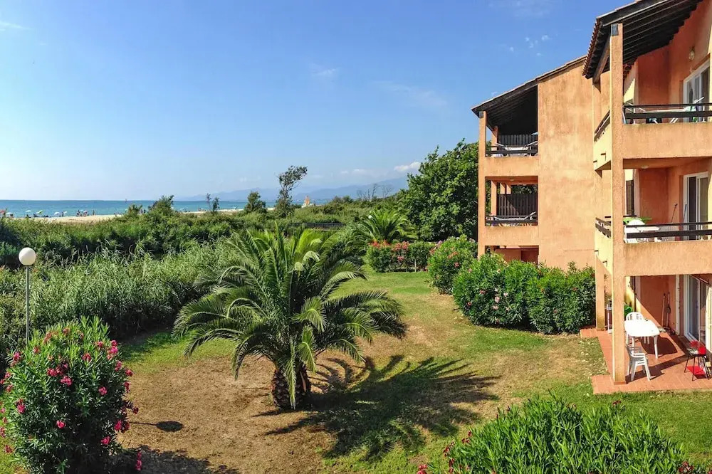 Spacious Corsica Stay for 8 Near Beach