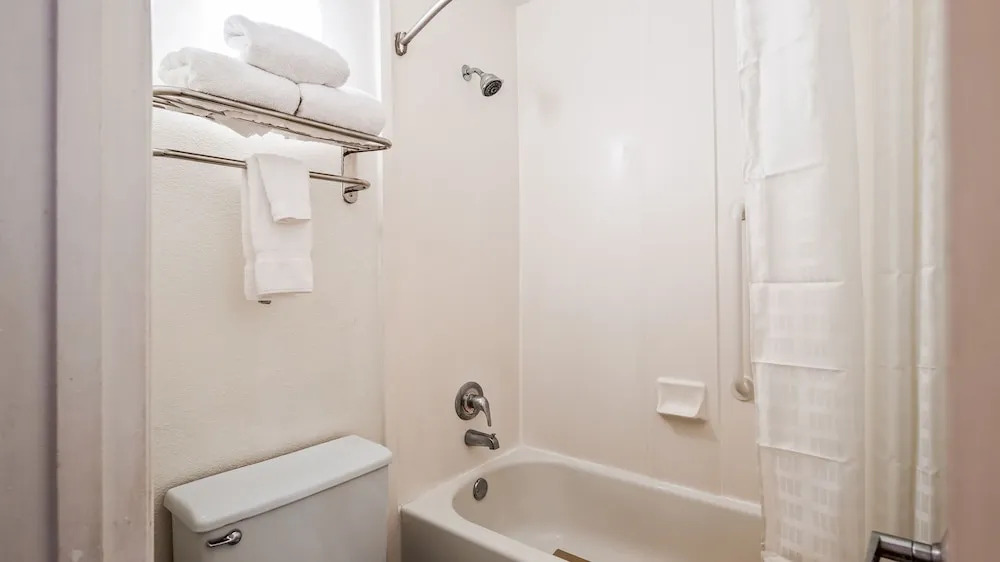 Ramada Savannah