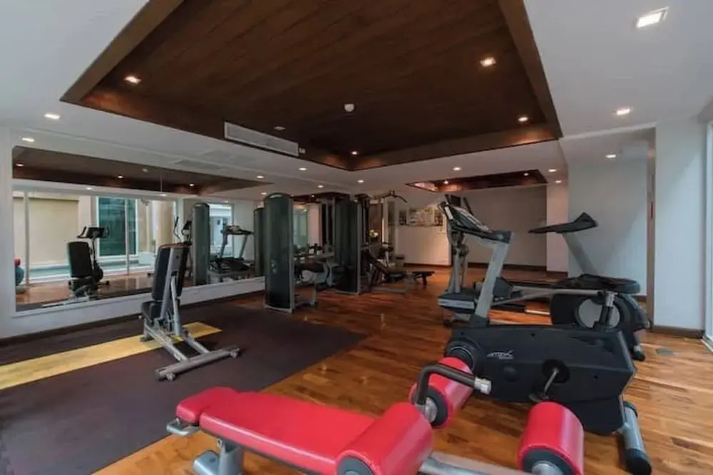 6-20 - 2 Bdr Condo With Balcony and Shared Pool