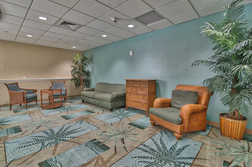 Majestic 1708 West - Tower I