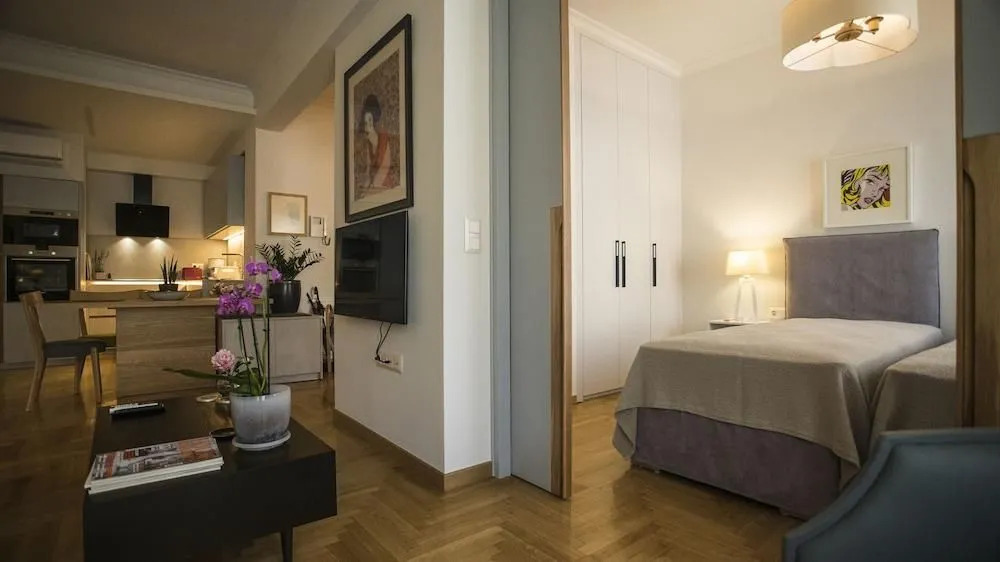 Elegant apartment under Acropolis