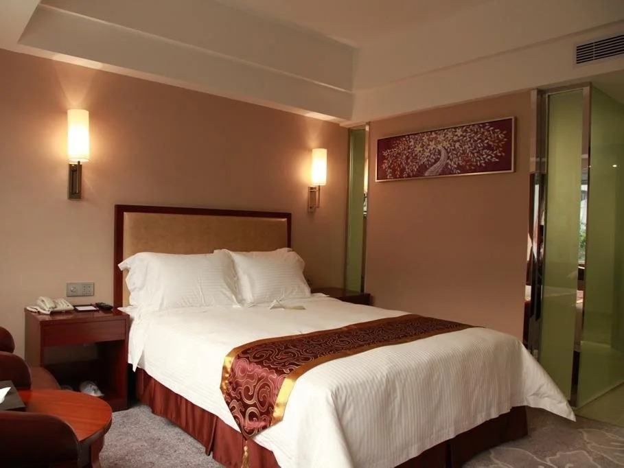 Zhongyi Hotel (Guangzhou Wanda Plaza Lejia Road Metro Station Branch)