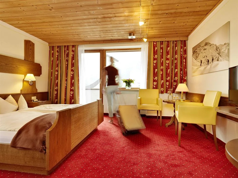 Hotel Weisseespitze