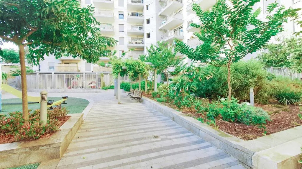 Unique 3 Bdr Penthouse Sea View Florentine #TL48