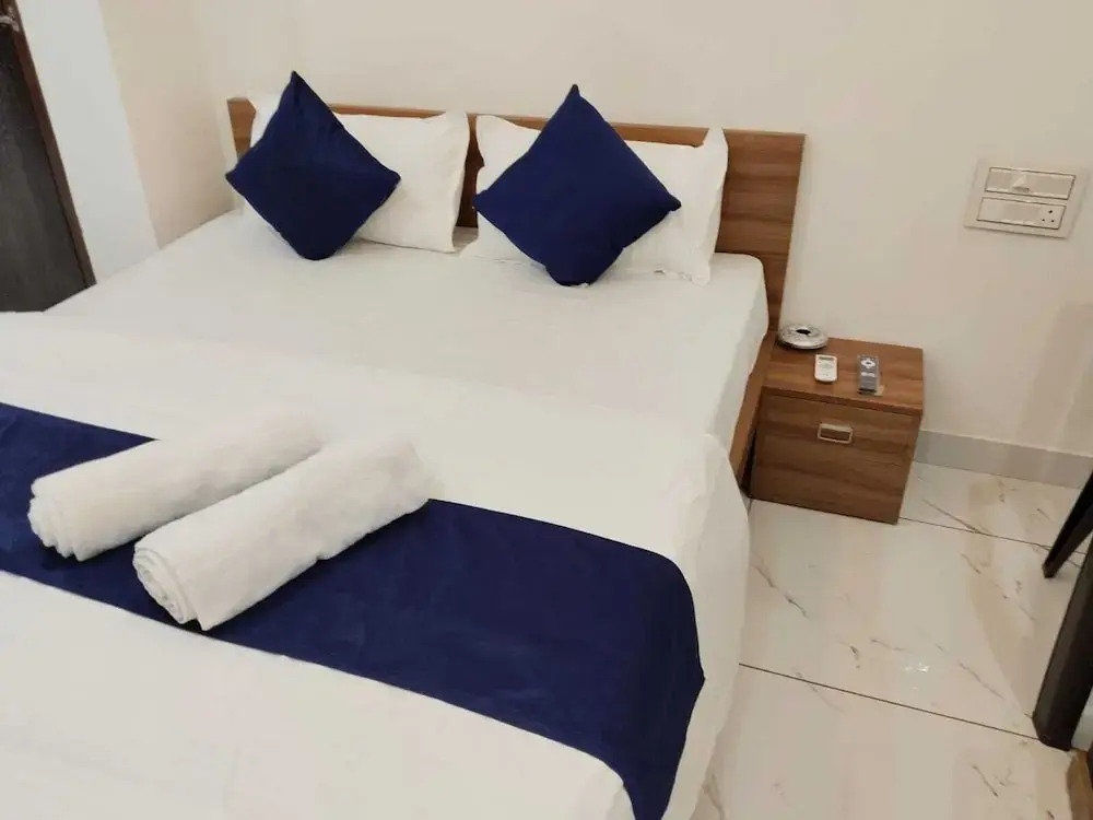 Hotel Bhavya Palace