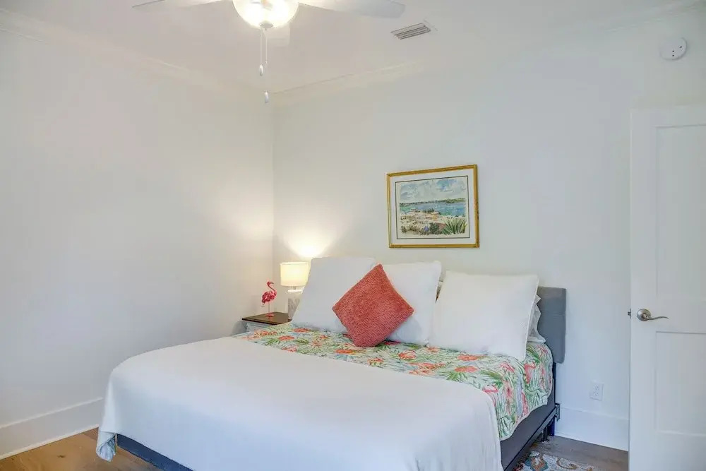 Chic St Simons Island Vacation Rental w/ Backyard