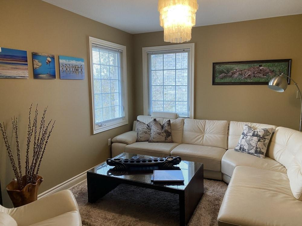 Explorer House Bed & Breakfast