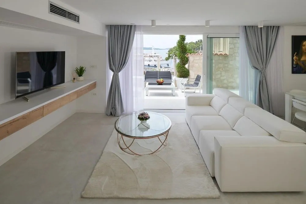 Aria Apartment