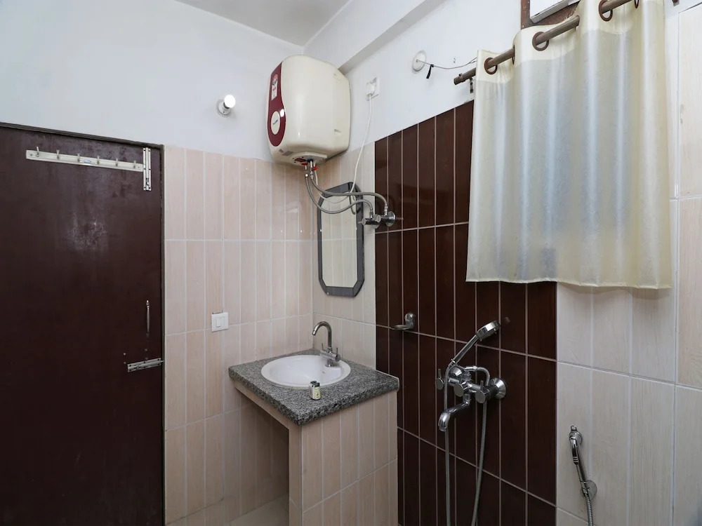 OYO 17422 Sidra Guest House